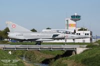 Seit dem 9. September 2008 fliegt die ehemalige J-2012 zivil als HB-RDF Seit dem 9. September 2008 fliegt die ehemalige J-2012 zivil als HB-RDF