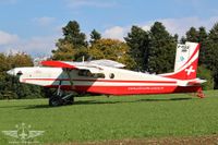 Auch der rot-weisse Patrouille Suisse Porter V-622 kam zum Einsatz Auch der rot-weisse Patrouille Suisse Porter V-622 kam zum Einsatz